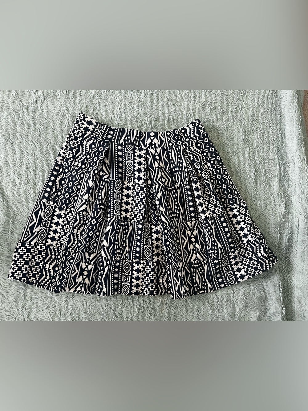 Xhilaration Blue & White Printed Skater Skirt – Size Medium